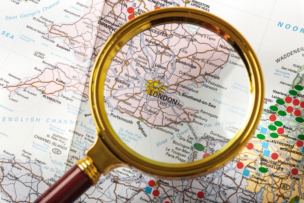 magnifier on maps looking for Bulgarian accountant in London